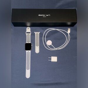 Nike+ Apple Watch Series 3 42mm GPS Silver Good Condition Small Scratch